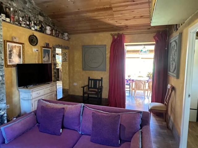 Sala amplia y tele