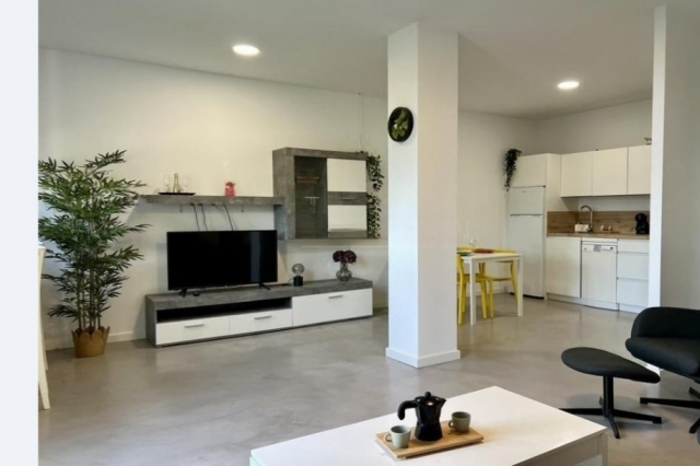Sala amplia con sillones