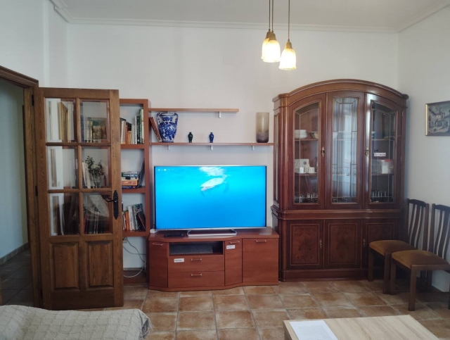 Sala de estar con su tele