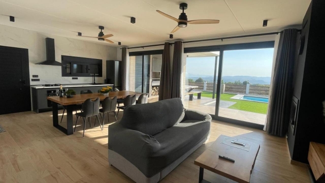 Sala agradable con vistas 