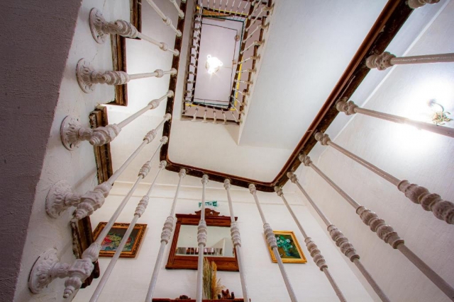 Escaleras y cuadros