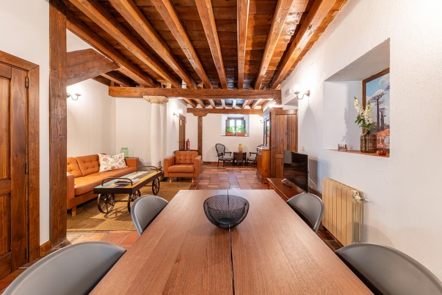 Bajo cocina amplia 