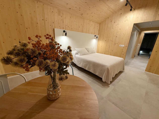 Ollo amplia cama y mesa