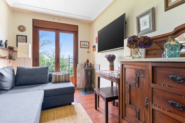 Sala amplia con vistas