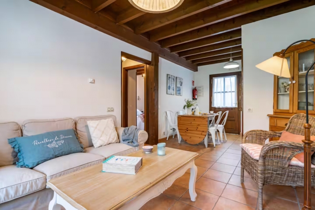 Sala amplia con cocina 