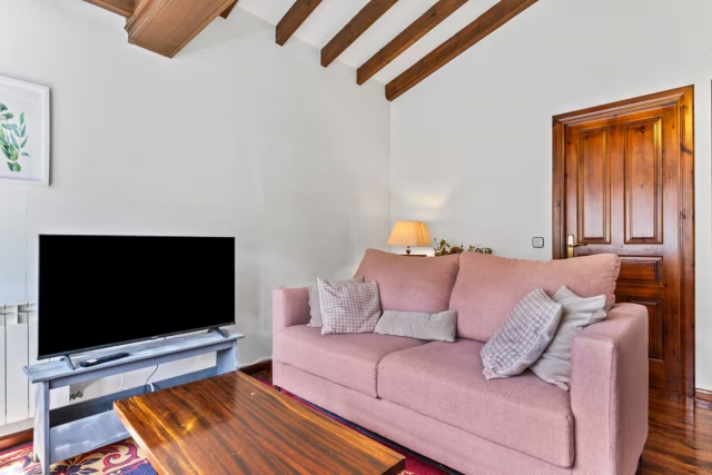 Sala amplia con tele 