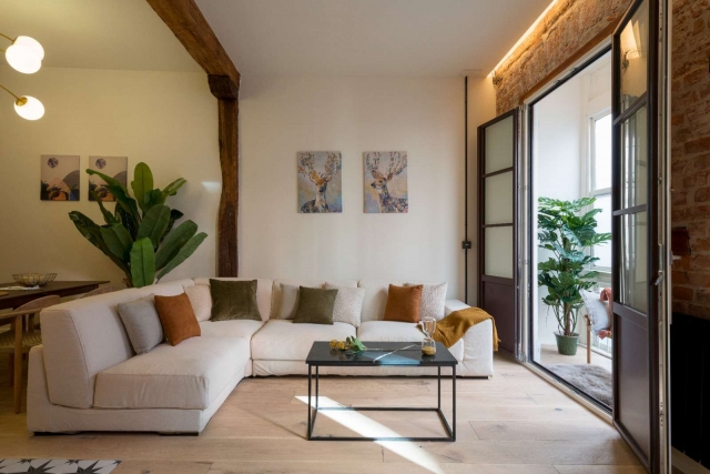 Sala amplia con galería 