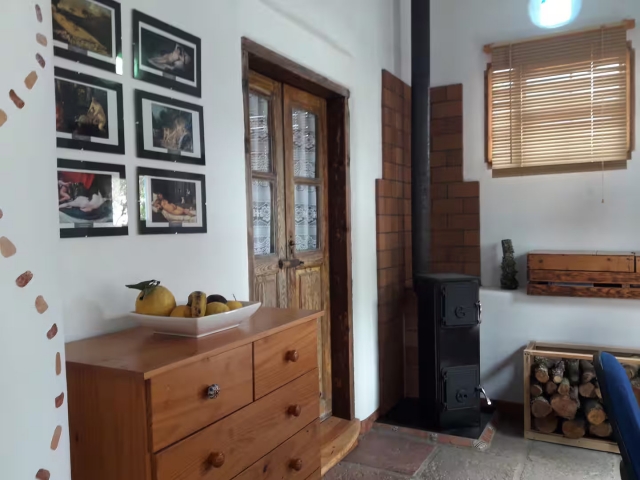 Chimenea en el alojamiento