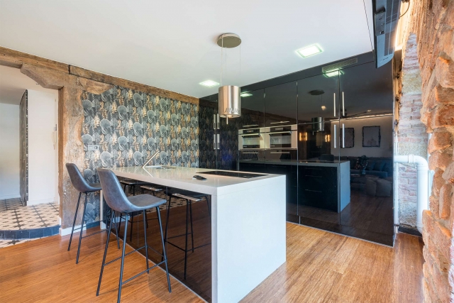 Cocina agradable con isla