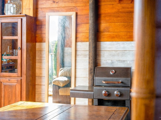 Cocina y barbacoa al lado