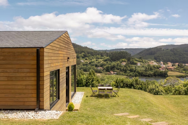 Acceso a la casa con terraza