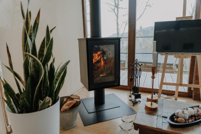 Sala de estar con chimenea