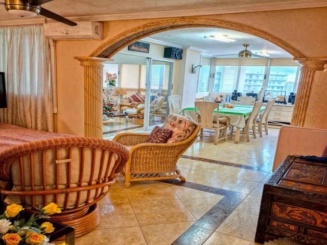 Sala de estar con comedor