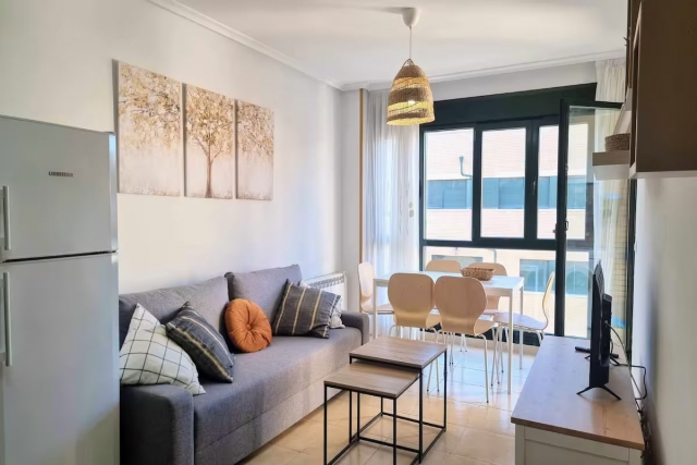 Sala de estar amplia