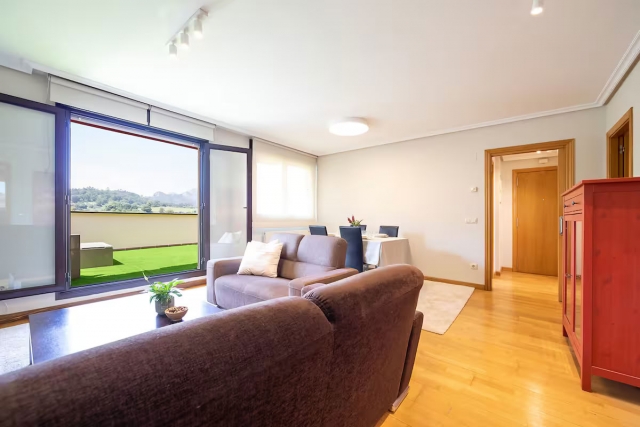 Sala amplia con salida 