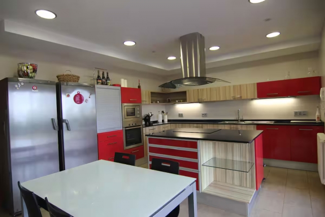 Cocina amplia con isla