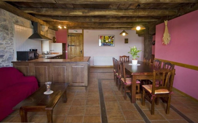 Sala amplia con cocina 