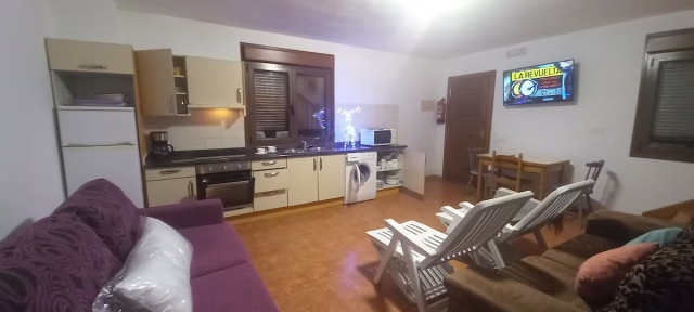 Sala amplia con sillones