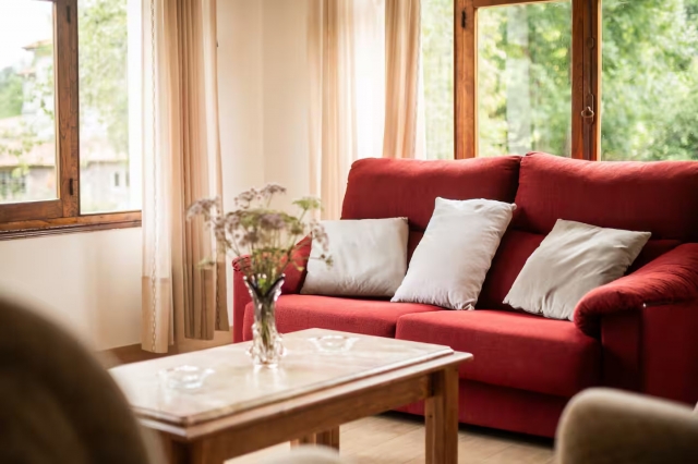 Sala de estar y agradable 