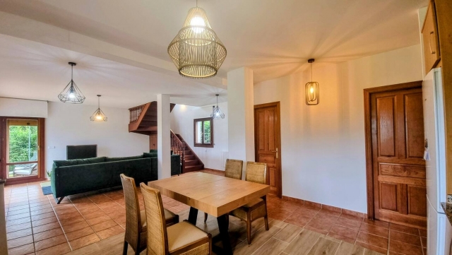 Sala de estar y cocina