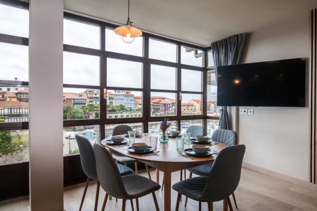Cocina comedor con tele 