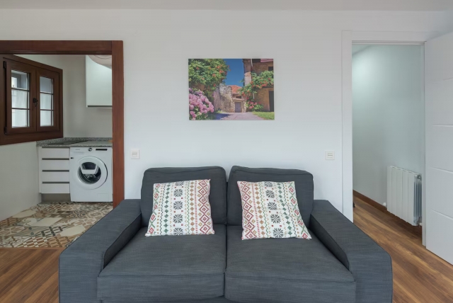 Sala de estar con sofa 