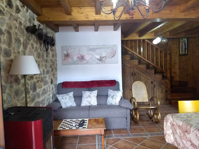 Sala amplia con sillones