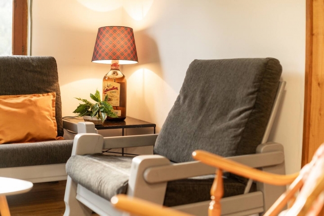 Sala de estar con sillones