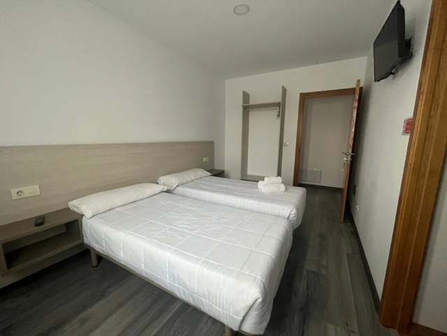 Dormitorio doble amplio 