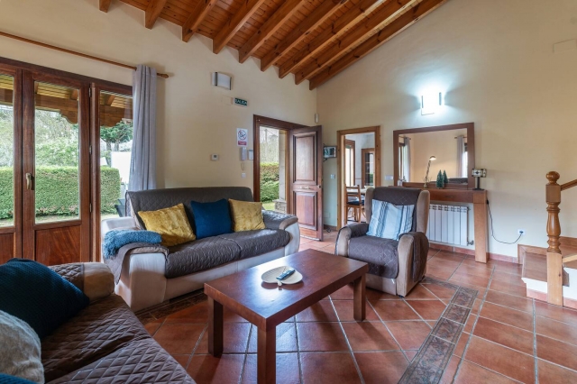 Sala amplia con salida