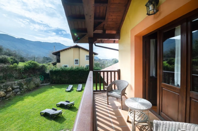 Amplia terraza arriba