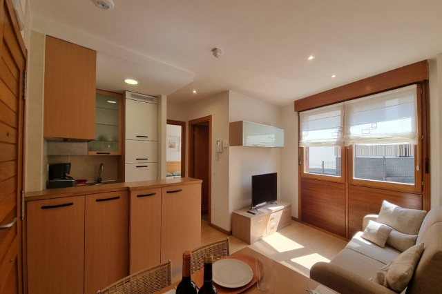 Sala amplia con cocina 