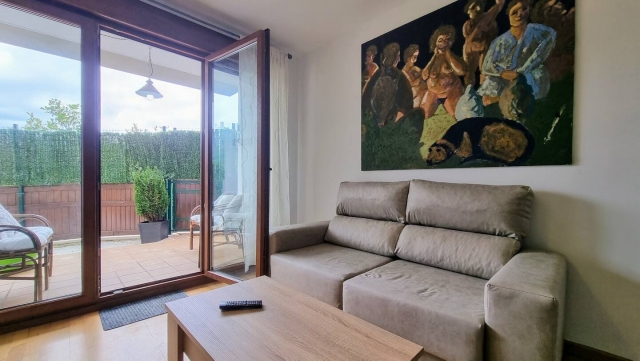 Sala amplia con salida