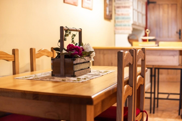 Sala de estar y mesa