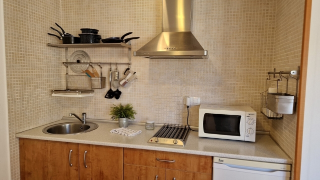 Cocina amplia con armarios