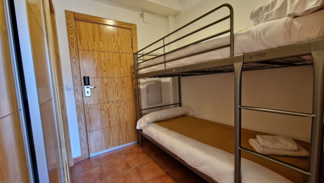 Dormitorio con litera