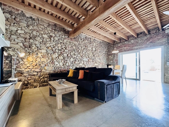 Sala amplia con su tele 