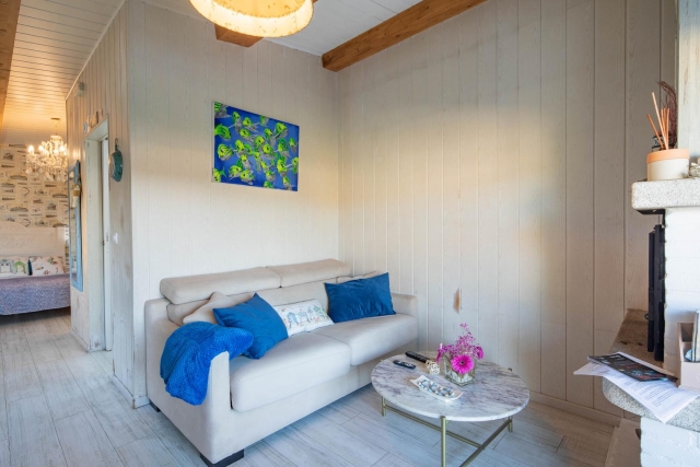 Sala de estar con sofa