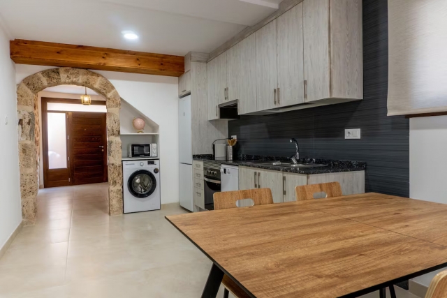 Cocina comedor y mesa 