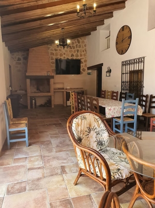 Sala con barbacoa interior