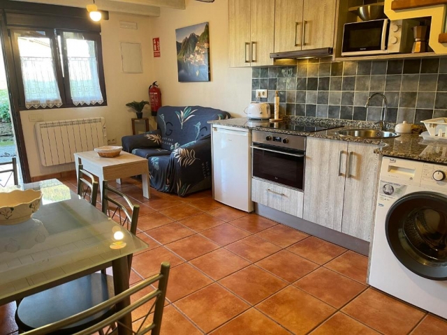 Cocina al lado de la sala 