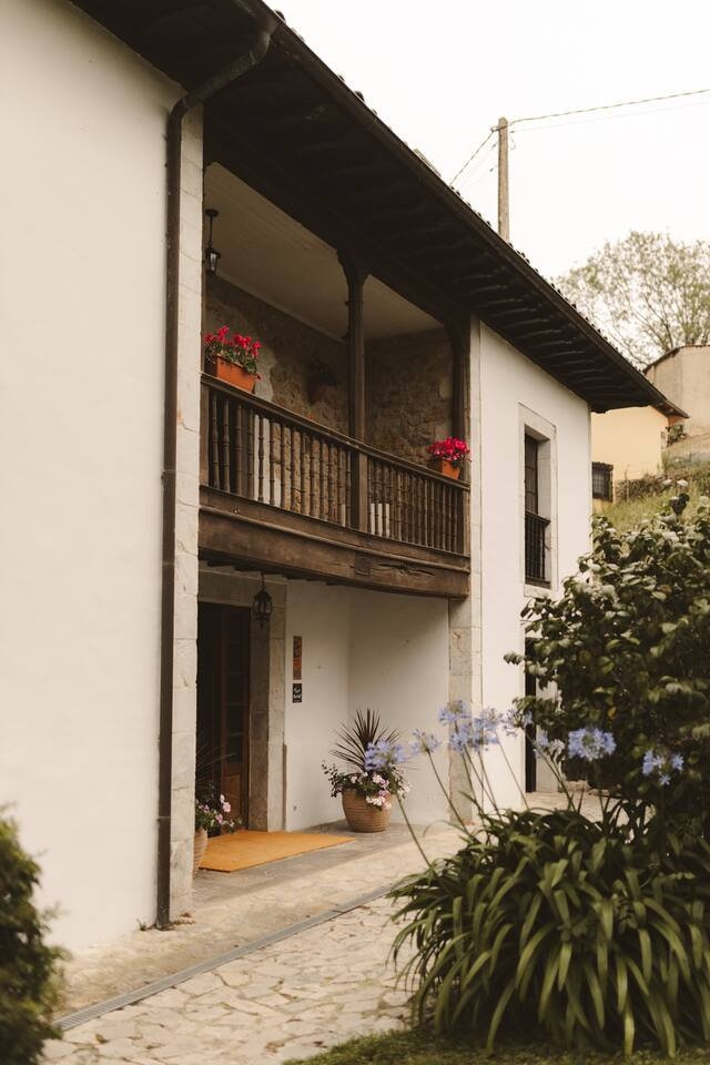 Amplia entrada a la casa 