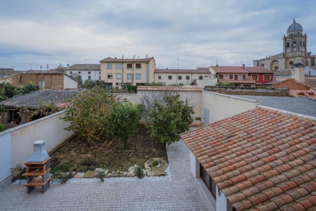 Amplio exterior y barbacoa