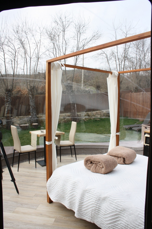 Ceres cama con vistas 