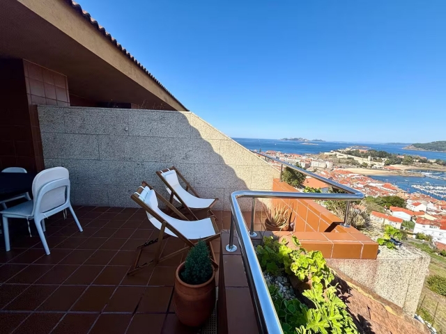 Amplio exterior con hamaca