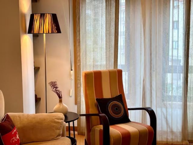 Sala de estar con sillones