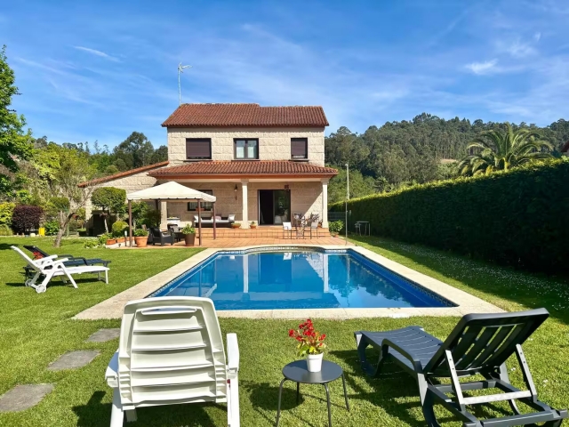 HoliBai- Feiticeira. Naturaleza, amplitud