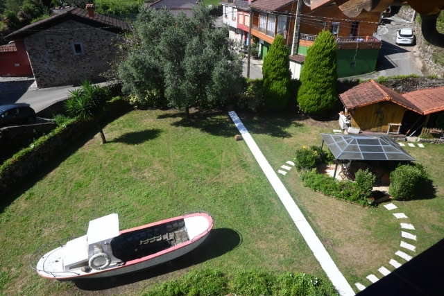 Amplios exteriores verdes