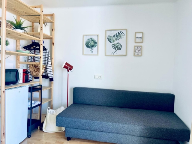 Sala de estar y nevera