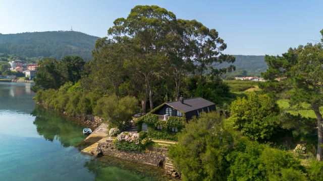 Amplia entrada a la casa 